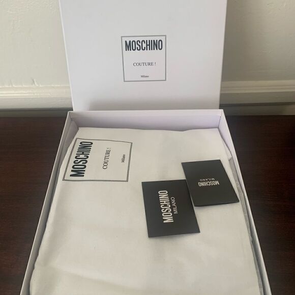 Moschino studded lace up leather up and lining sneaker size 7 and 8 new in box - Picture 13 of 14